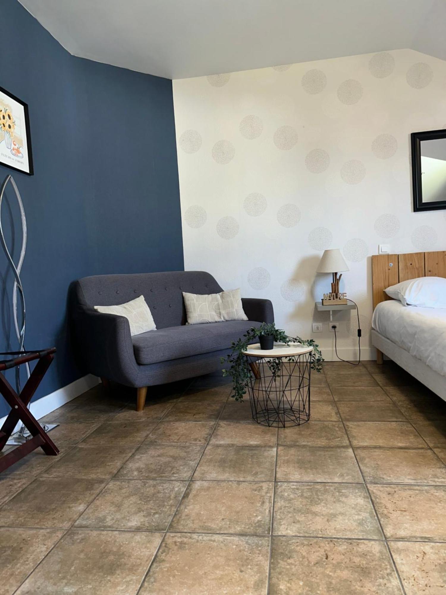 Logis Hotel Volcan Sancy Nébouzat Buitenkant foto
