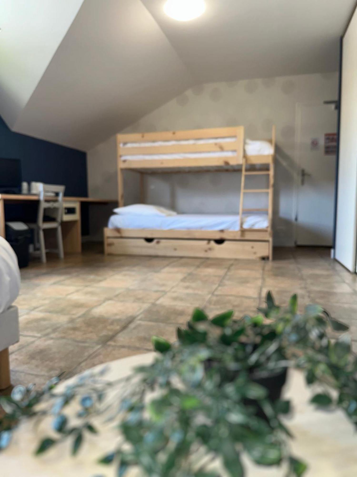 Logis Hotel Volcan Sancy Nébouzat Buitenkant foto